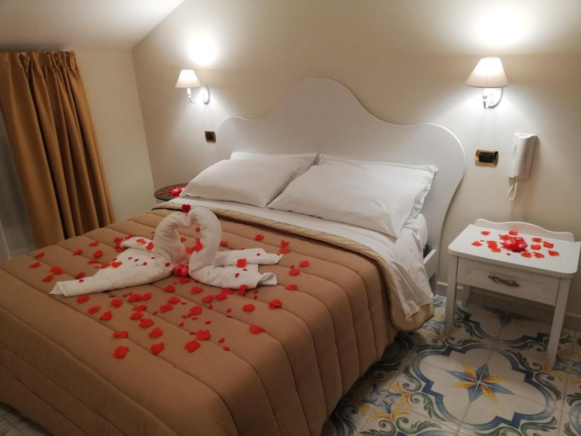 Il Sogno Srls Hotel Airola ภายนอก รูปภาพ