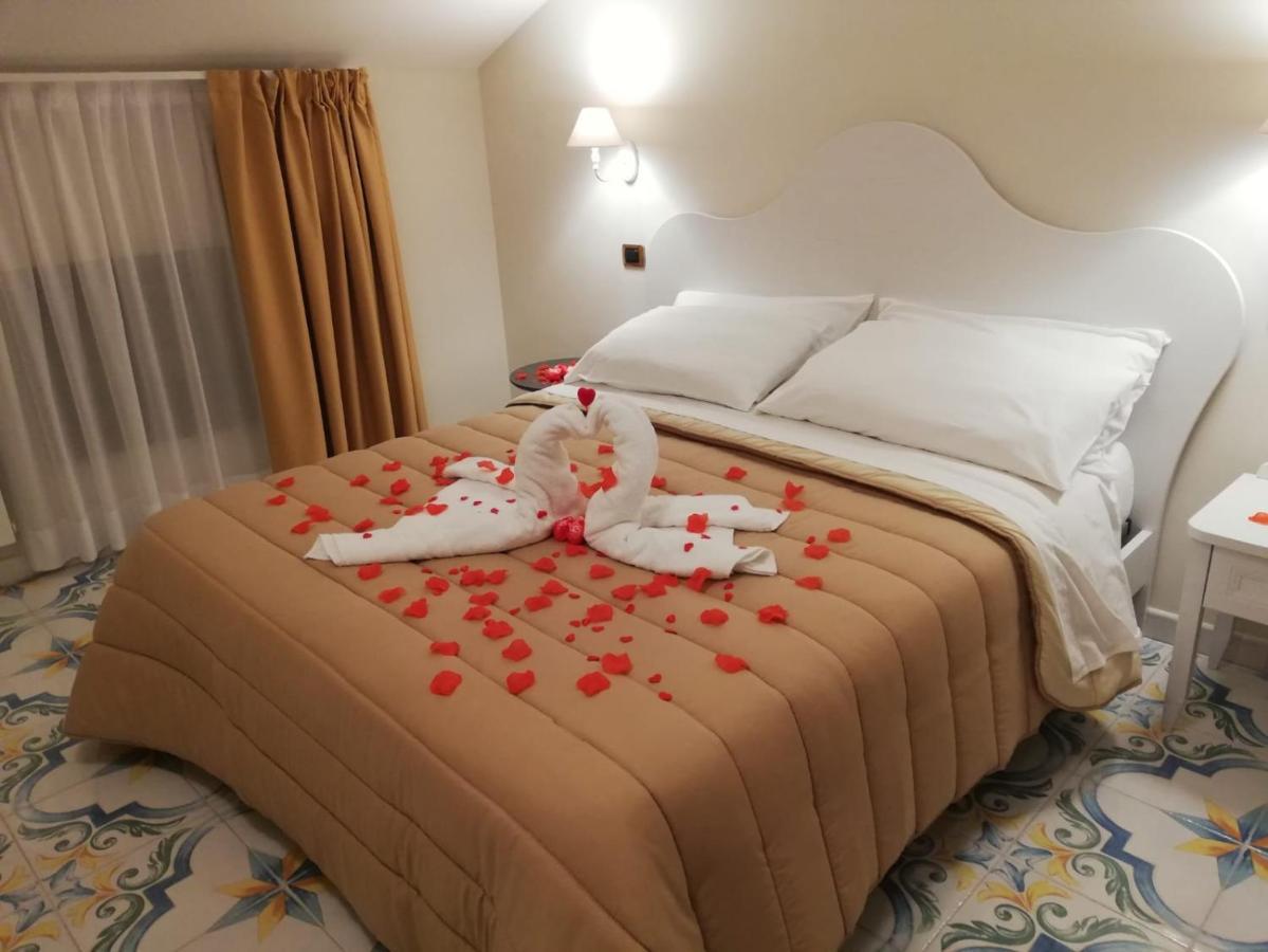 Il Sogno Srls Hotel Airola ภายนอก รูปภาพ